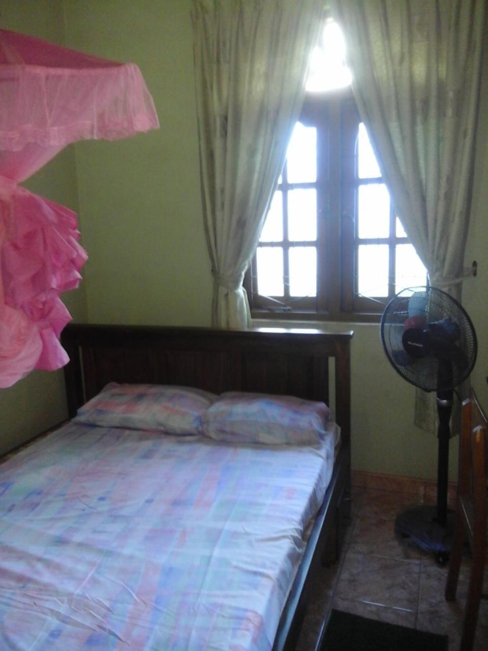 Colombo 20 Minutes By Train Homestay *