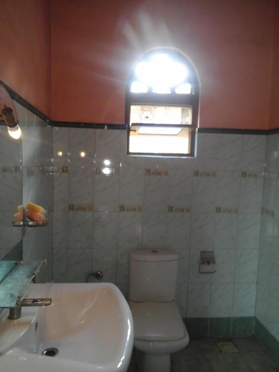 Homestay Colombo 20 Minutes By Train Wattala